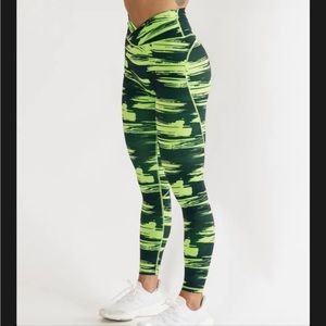 Super stretchy flattering alphalete two toned leggings